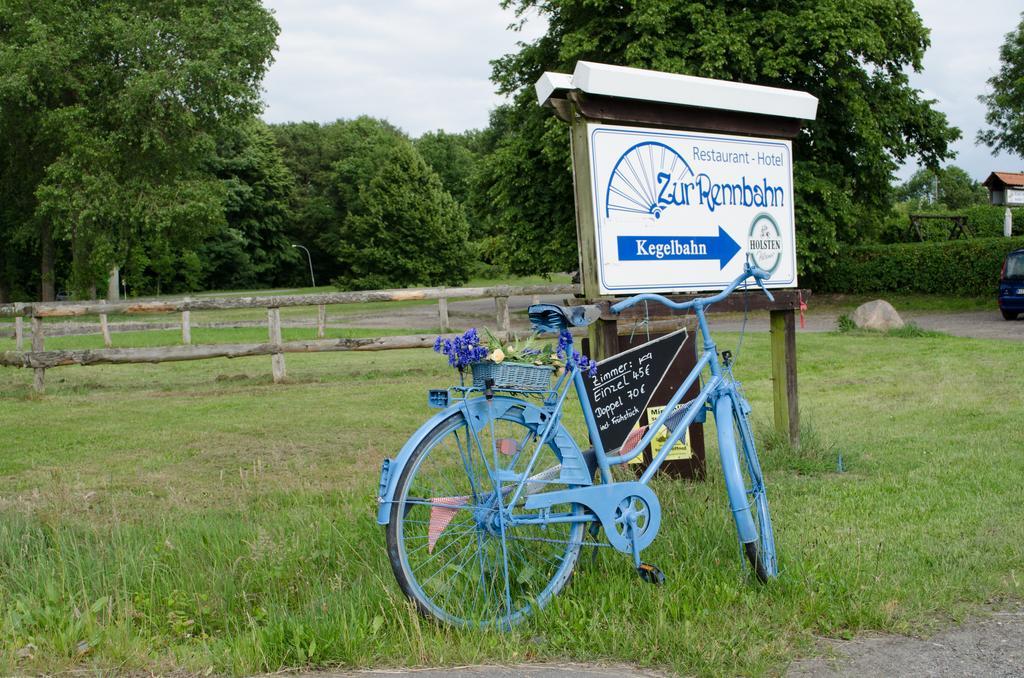 ホテル Zur Rennbahn Drage エクステリア 写真